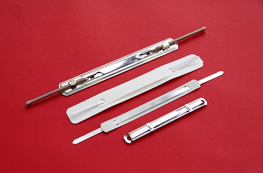 Швидкозшивачі (вусики) для папок